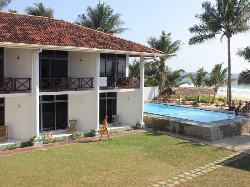 Ranmal Beach Hotel Hikkaduwa Ngoại thất bức ảnh