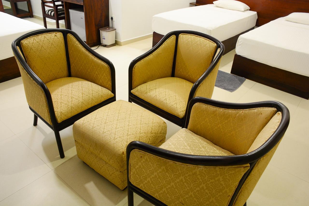 Ranmal Beach Hotel Hikkaduwa Phòng bức ảnh