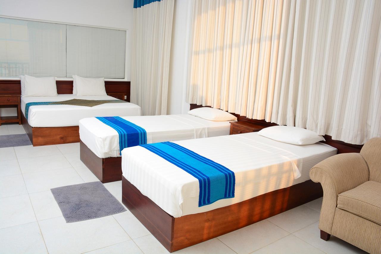 Ranmal Beach Hotel Hikkaduwa Phòng bức ảnh