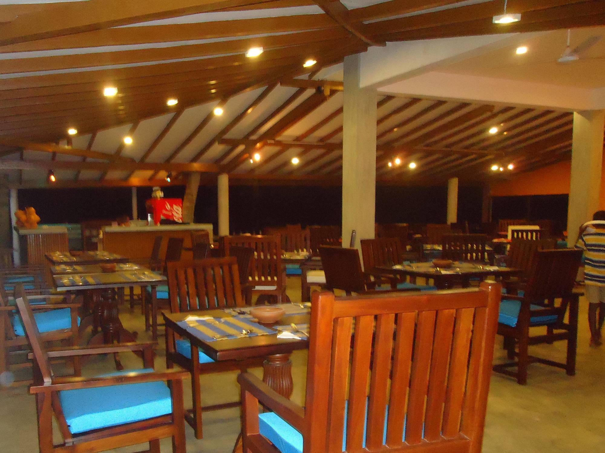 Ranmal Beach Hotel Hikkaduwa Ngoại thất bức ảnh